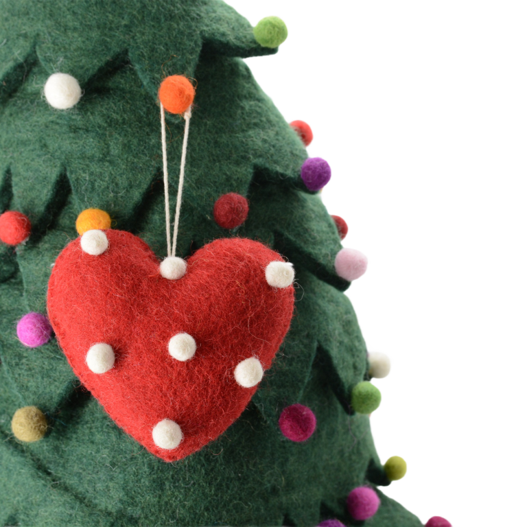 Filzherz-Ornament mit Pompons – Gemütliche, handgemachte Weihnachtsdeko