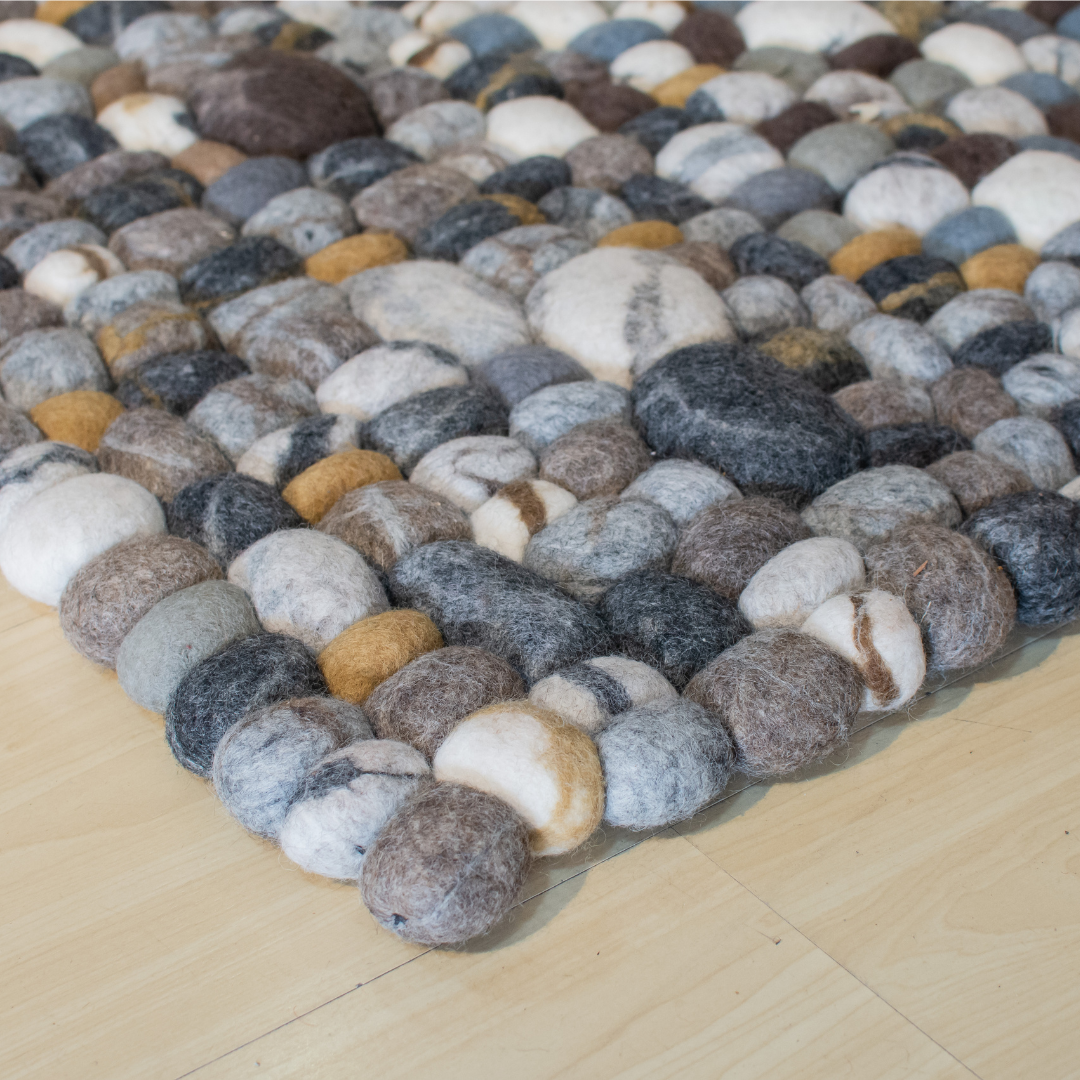 Handgeknüpfter rechteckiger Teppich aus Kieselwolle