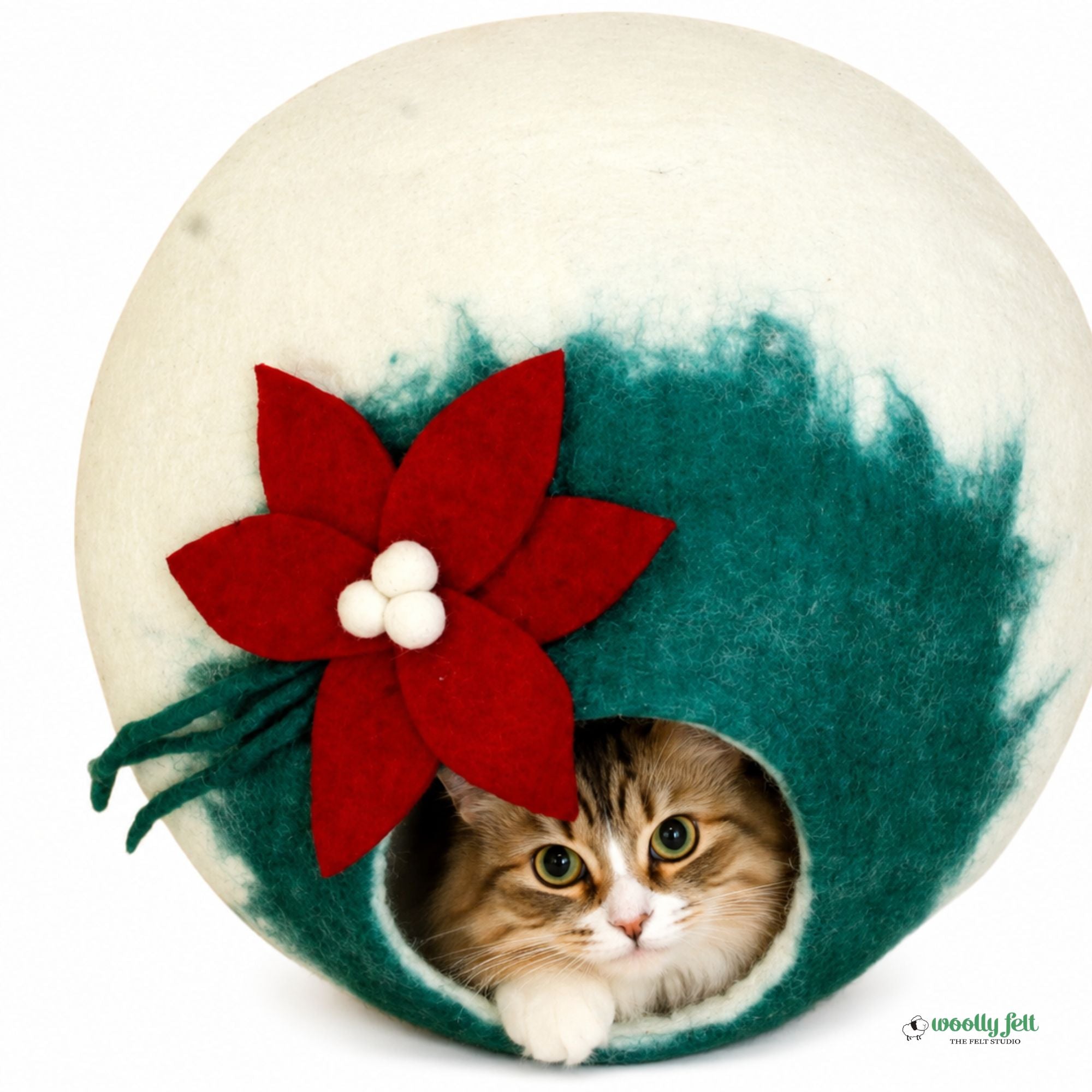 Lily Flower Felt Cat Cave – Handmade Wool Cat Bed