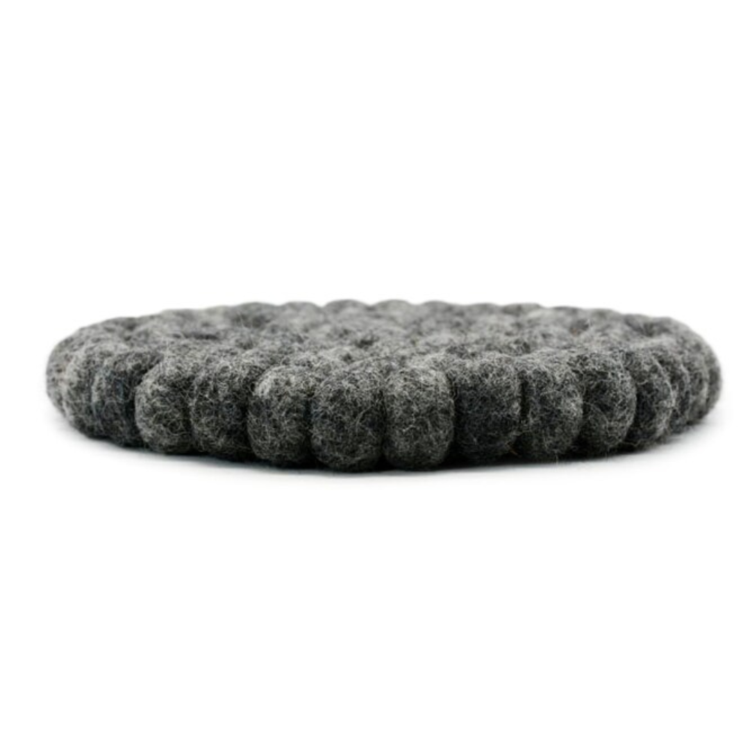 Dessous de plat et dessous de verre en boules de feutre de laine faites à la main gris anthracite, protection de table