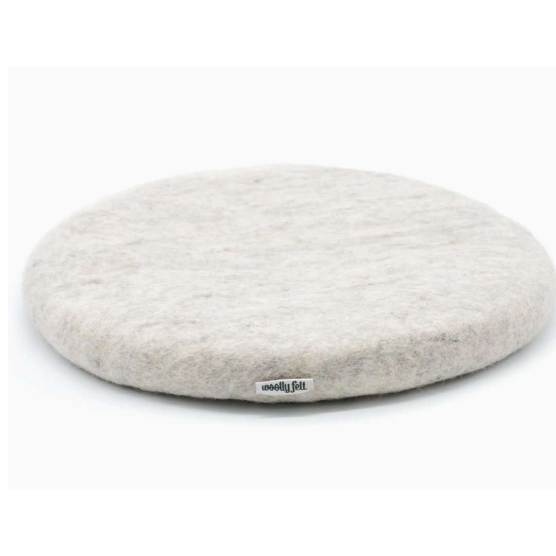 Coussin de chaise en feutre blanc cassé fait main, coussin de siège en laine