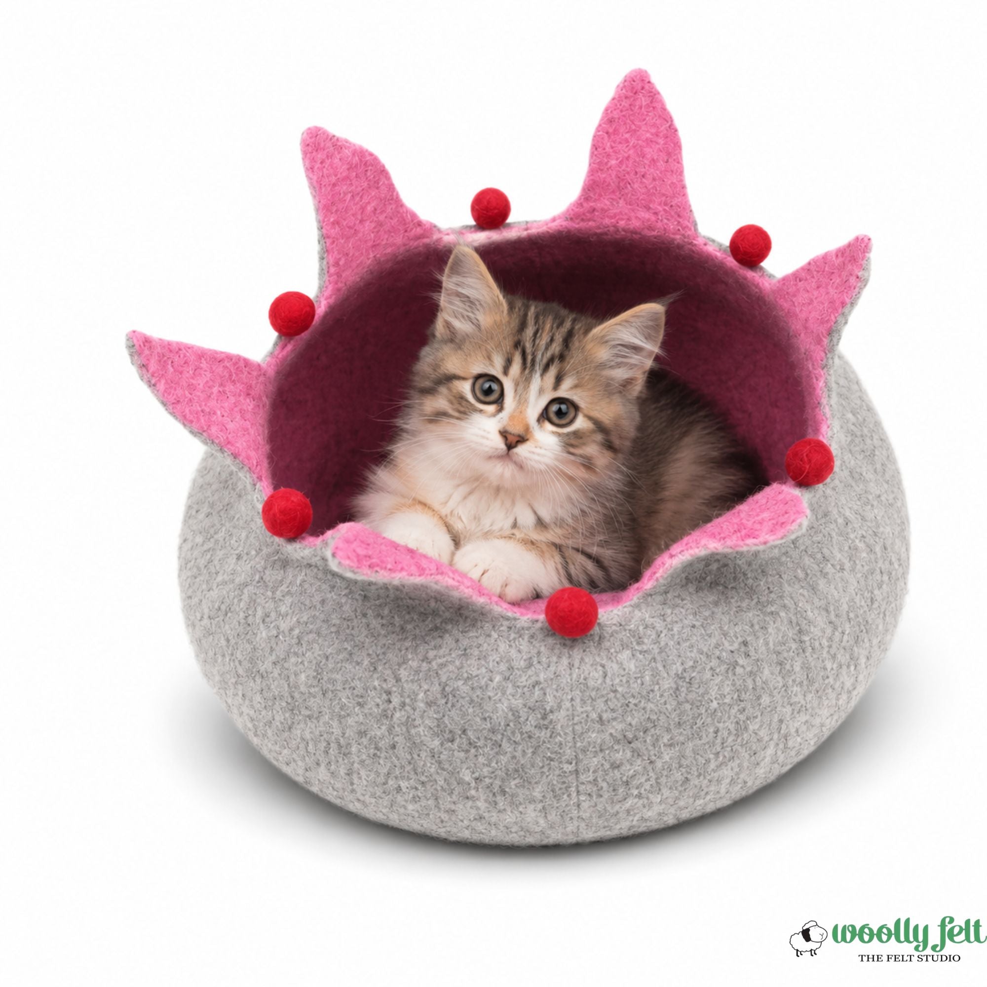 Lotus Felt Cat Bed - Luxury Felt Cat Cave - Modern Floral Design Kitty Bed - Wool Pet Furniture - Soft and Durable