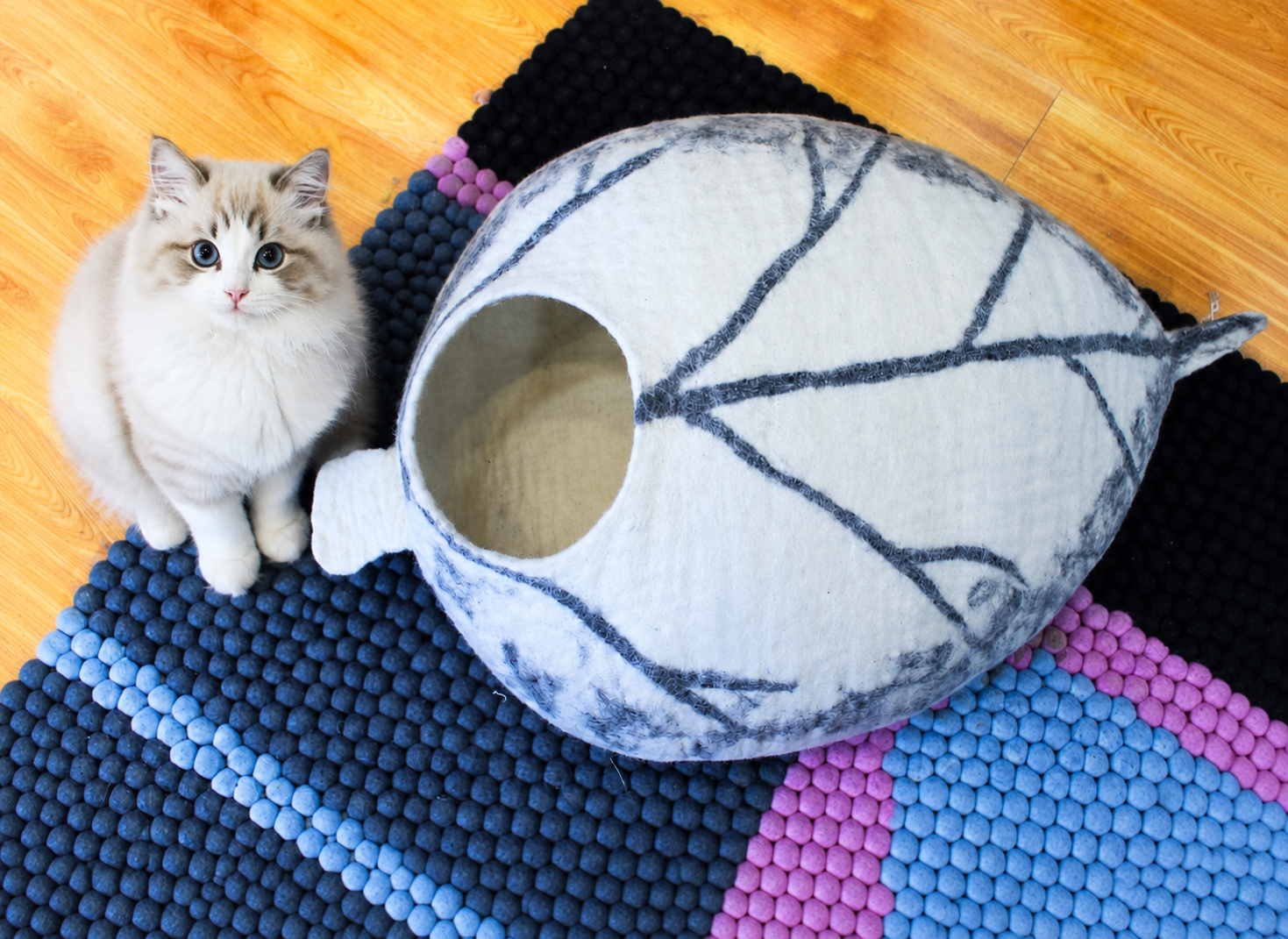 White Leaf Design Felt Cat Cave - Wool Felted Large Cave - Cozy Hideaway For Feline Friend - Charming Pet Bed - 100% Pure Wool - Gift