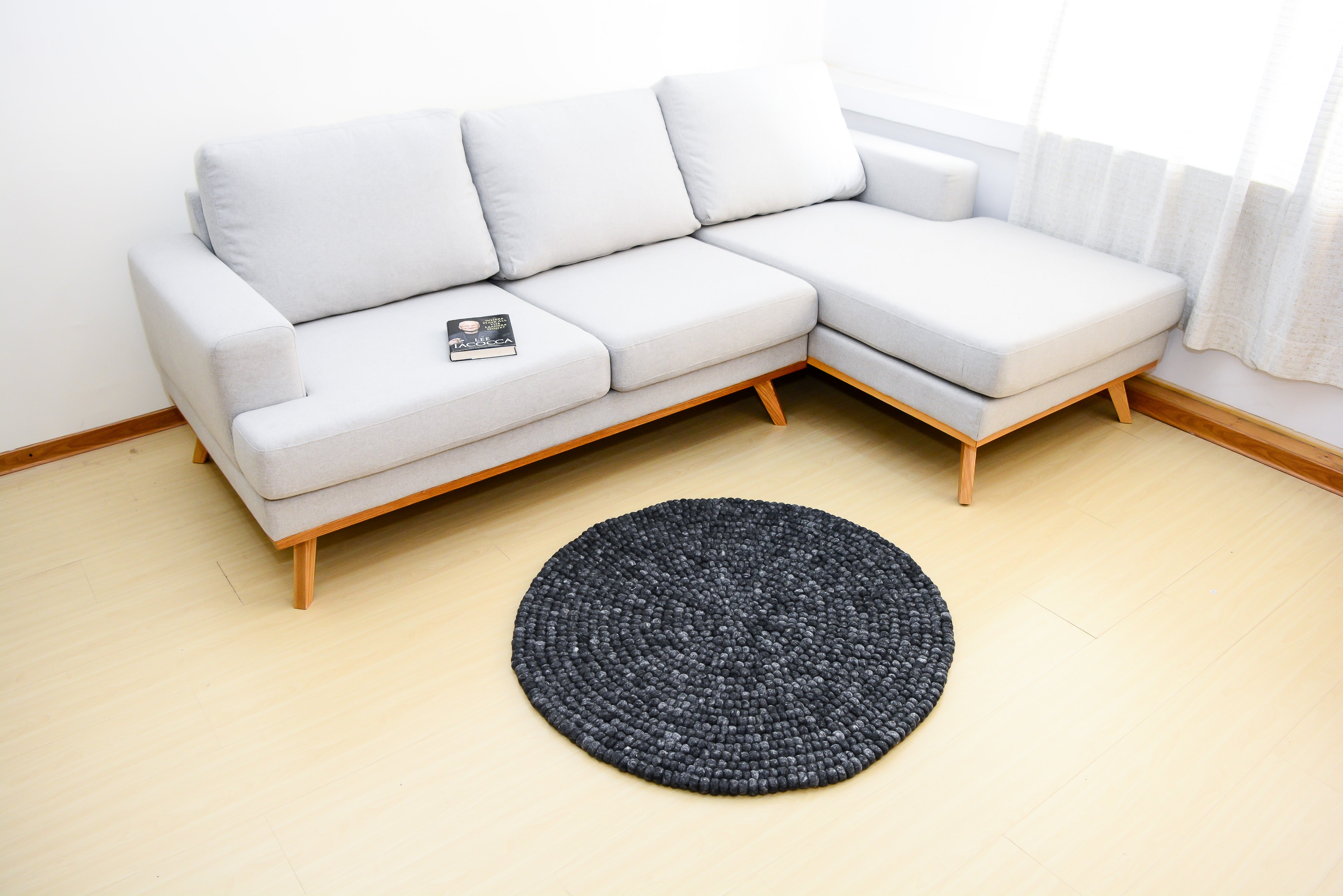 Handmade Charcoal Gray Felt Ball Wool Round Area Rug