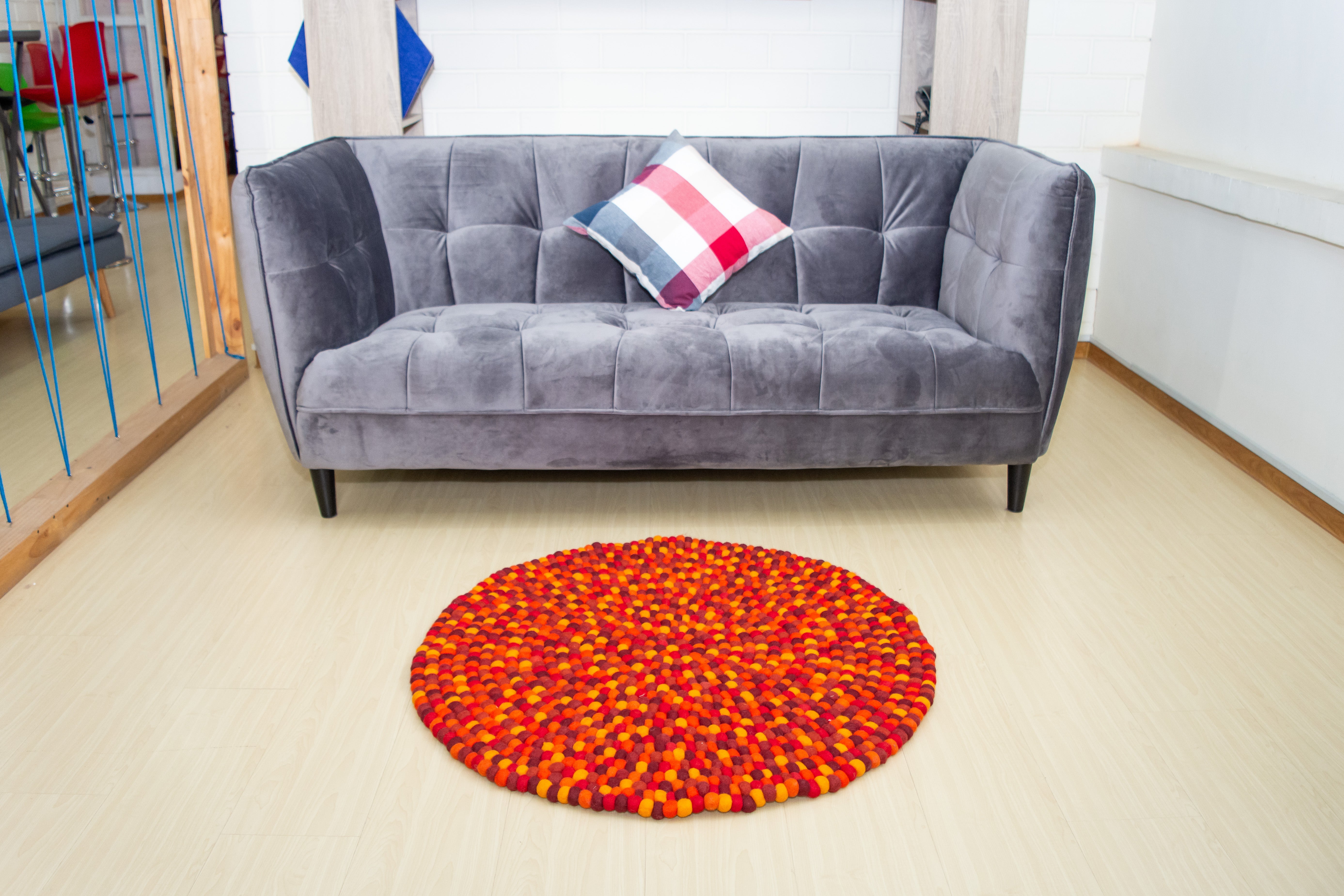 Tapis rond en laine feutrée, fait main, mélange rouge