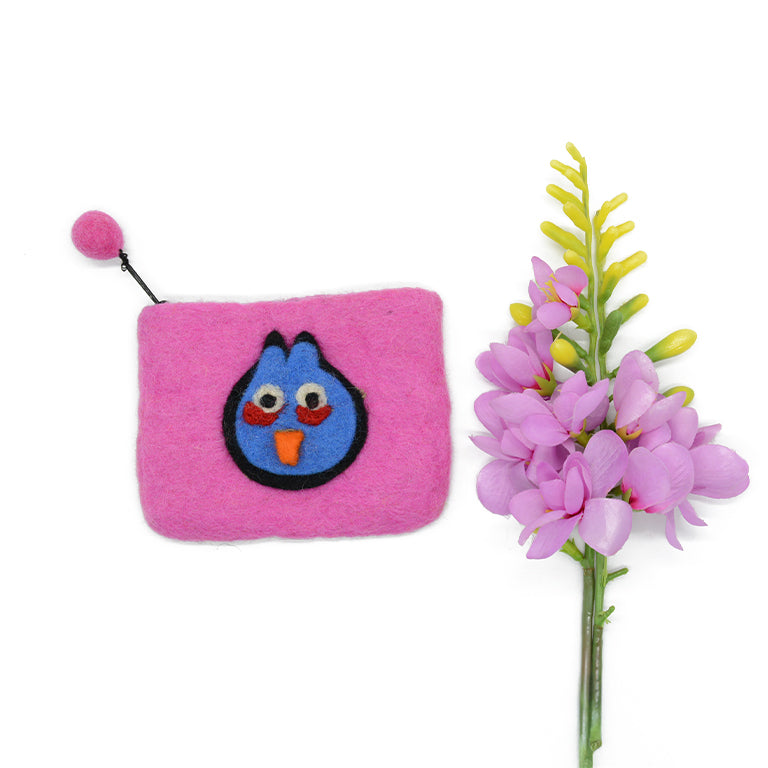 Rosa Münzgeldbörse aus Wollfilz mit blauem Angry-Bird-Motiv