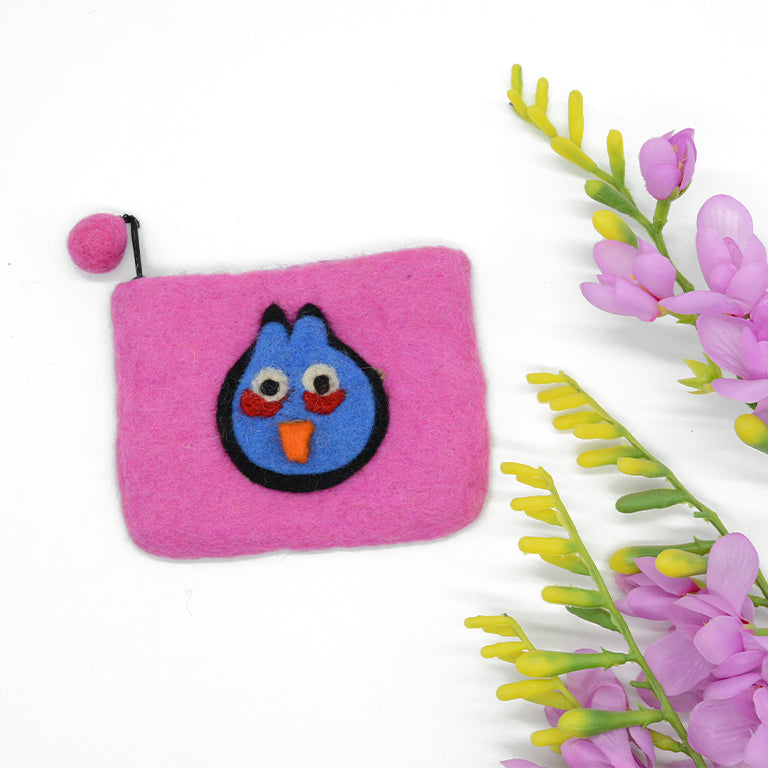 Rosa Münzgeldbörse aus Wollfilz mit blauem Angry-Bird-Motiv
