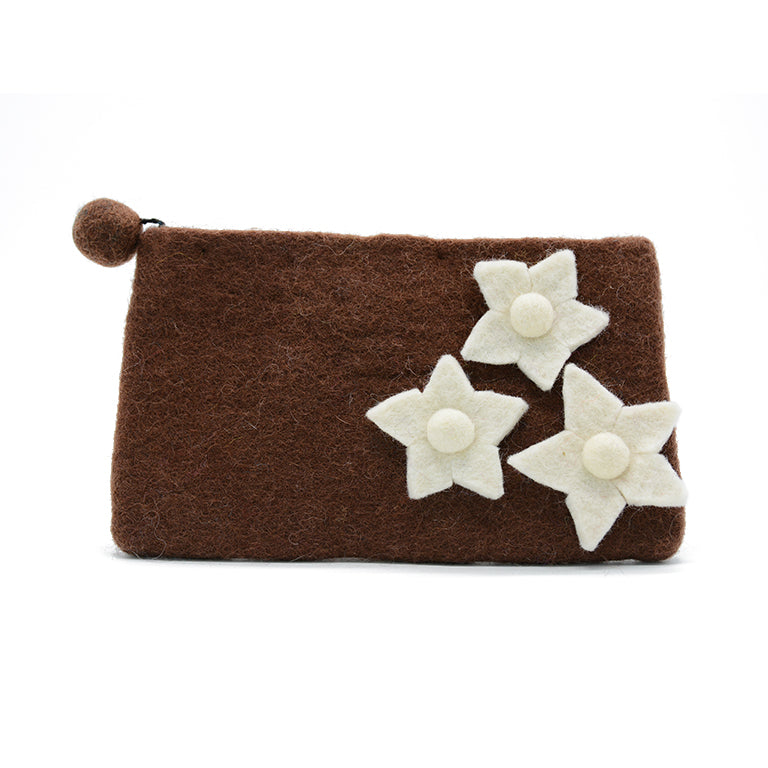 Braune Filztasche mit weißer Sternblumenapplikation