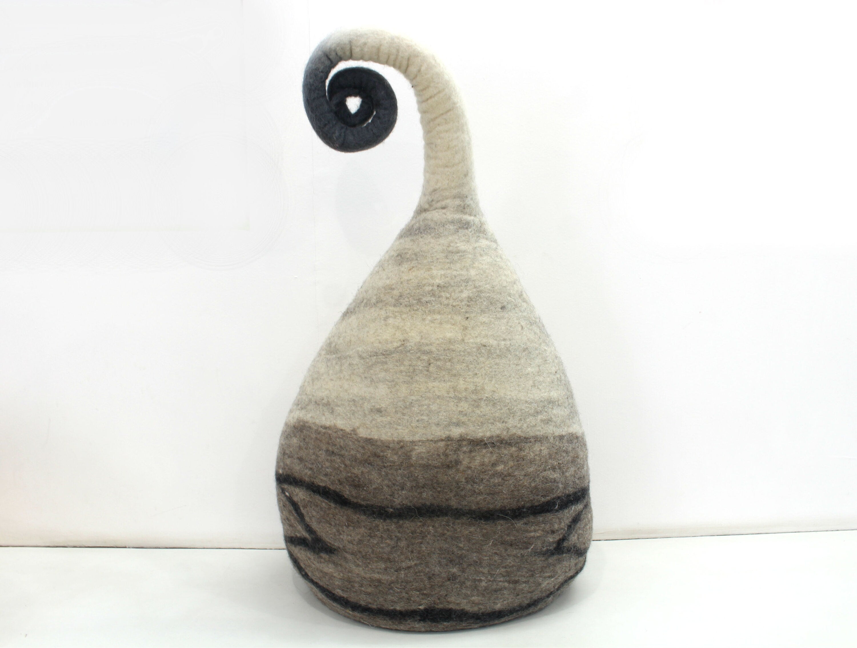 Handmade Wool Cat Cave – Cozy Felt Pet Bed with Swirl Tail