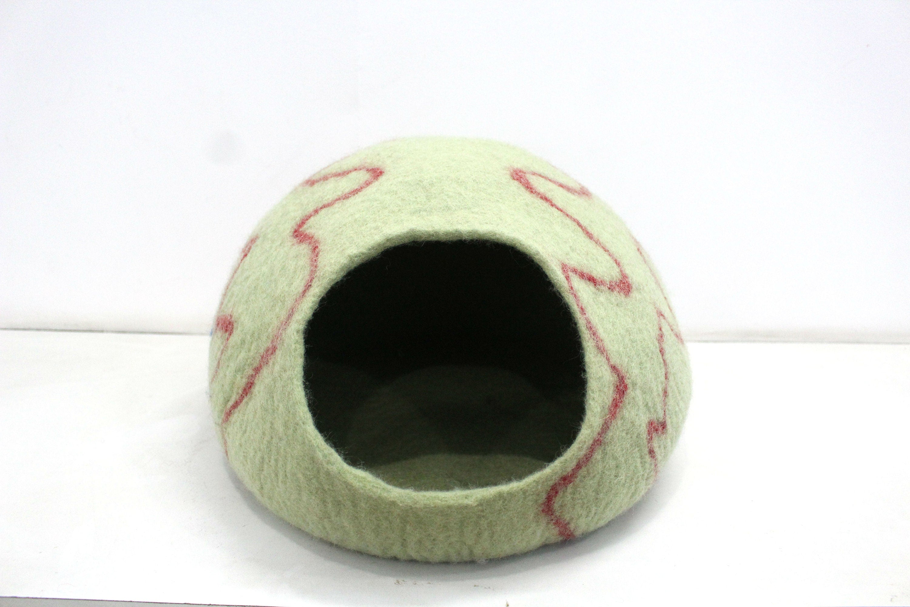 Mint Green Wool Felt Cat Cave – Eco-Friendly Pet Bed