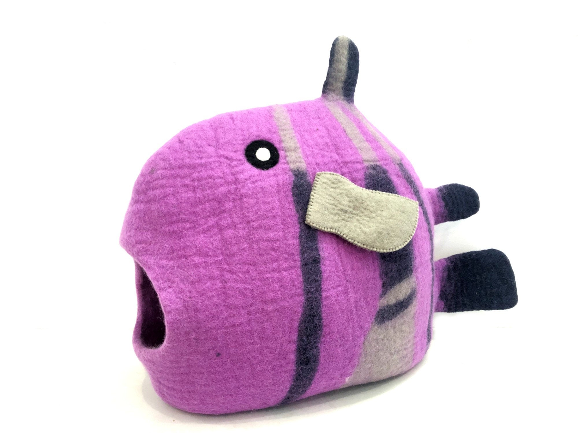 Handmade Wool Cat Cave – Pink Fish Felt Bed, Cozy Kitty House