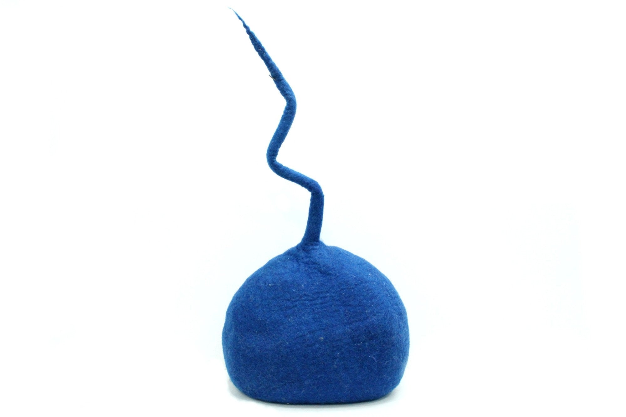Blue Felted Wool Cat House – Handmade Cozy Pet Bed