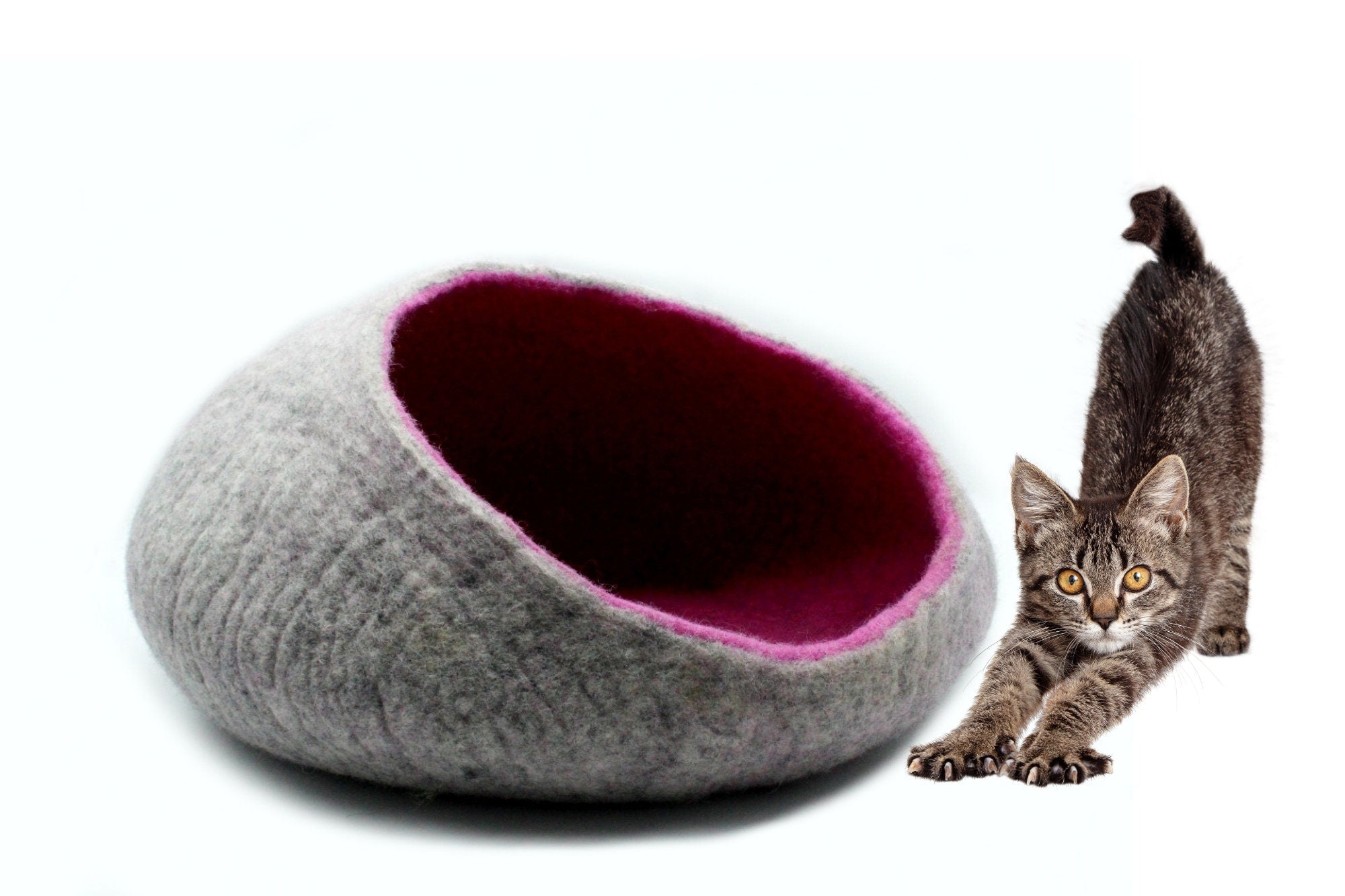 Wide opening Felted Cat Cave- Wool Cat Bed Made Using 100% Pure And Natural Wool- Pet Furniture - Handmade Cozy Pet House