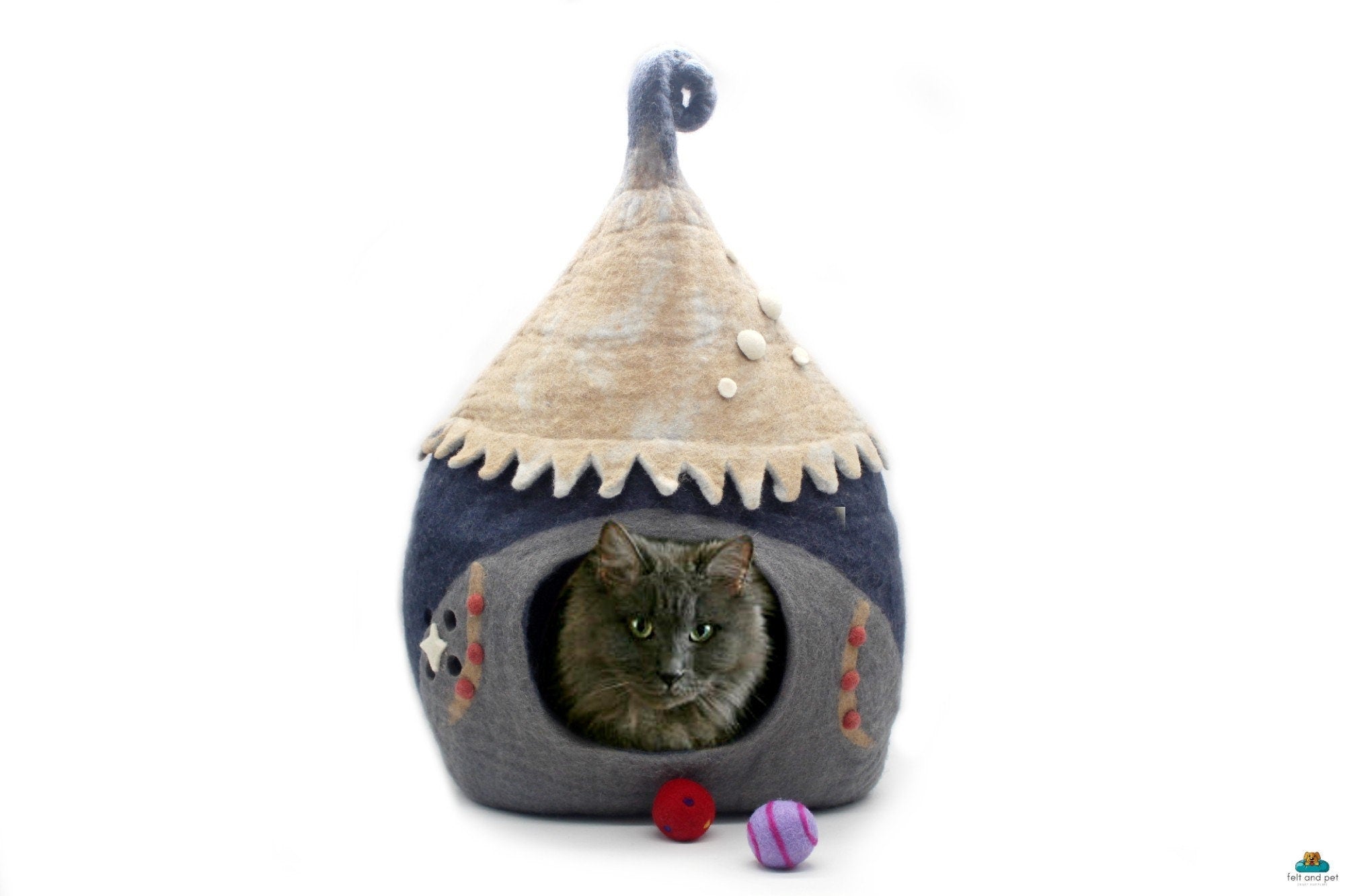Wool Felt Cat Bed - Modern Cat Hut - Authentic Design Pet Bed - Warm Kitty Cave - Felt Hide & Seek - 100% Pure Wool