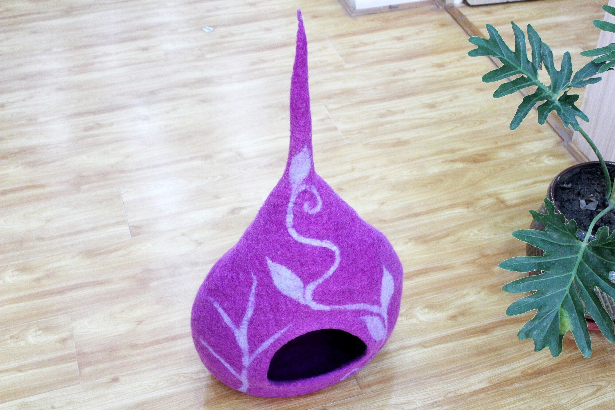 Handmade Cat Cave- Wool Pet Bed- Felt Cat House- 100% Pure Wool Cave- No Harmful Chemicals Used To Dye