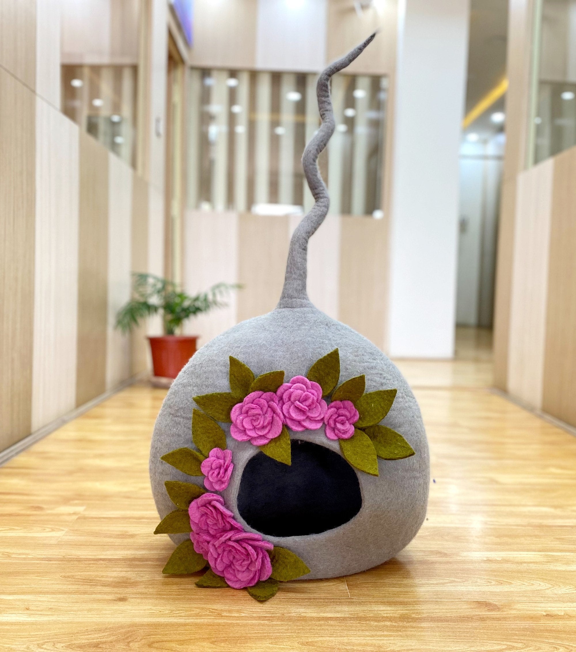Long Tailed Flower Felt Cat Cave - Unique And Stylish Pet Sanctuary - Gift For Cats & Dogs