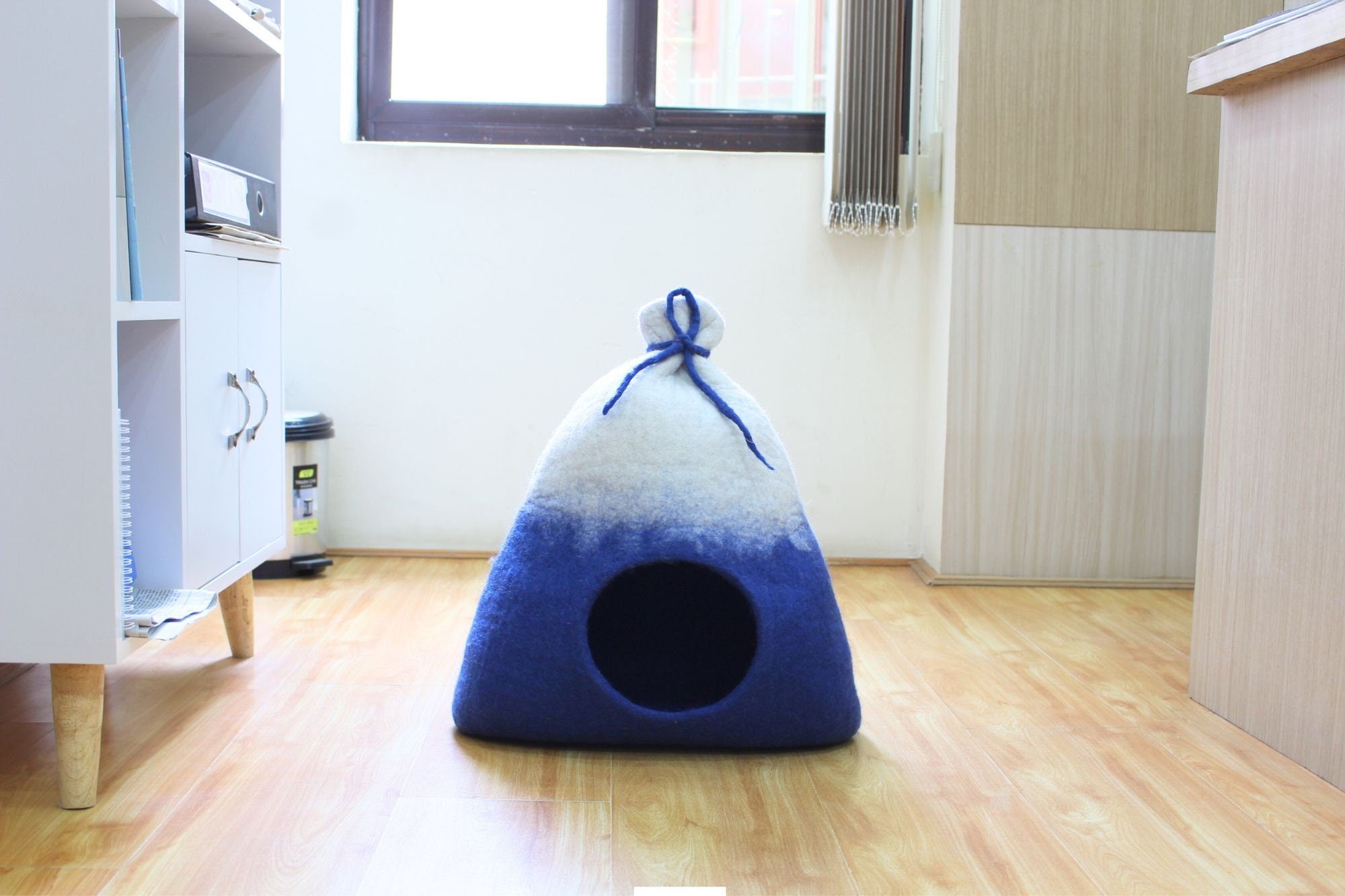 Blue & White Felt Cat Cave- Wool Cat House: Handmade, Soft And Cozy- 100% Pure Wool Pet-friendly Cave - Gift For Pet Lovers