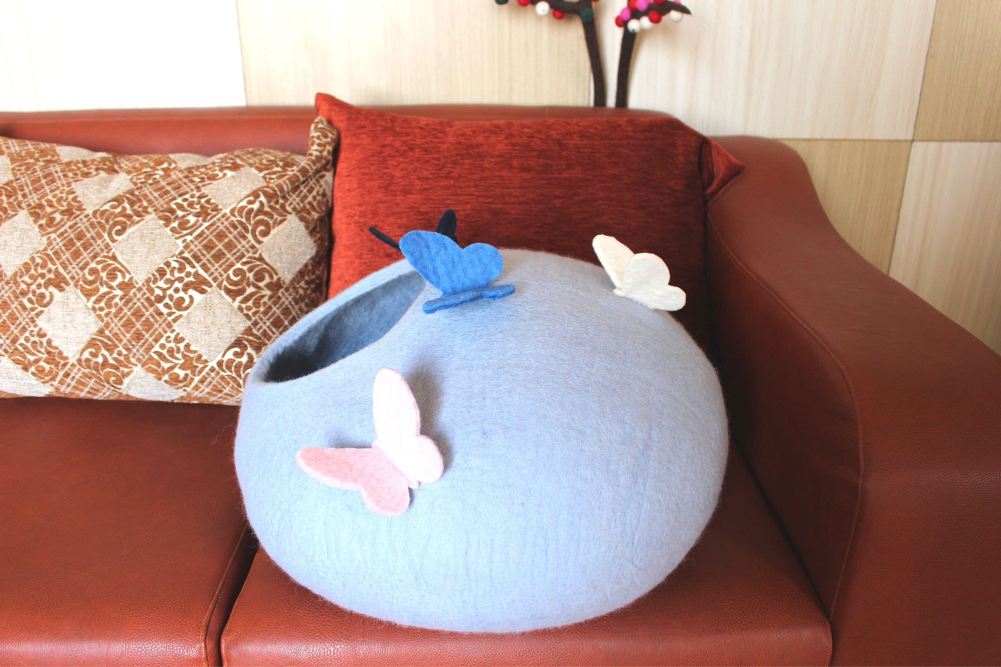 Wool Felt Butterfly Cat Cave Bed - Handmade Cat House - Premium Felt - Free From Toxic Chemicals - Kitty Warmer - Gift For Pets