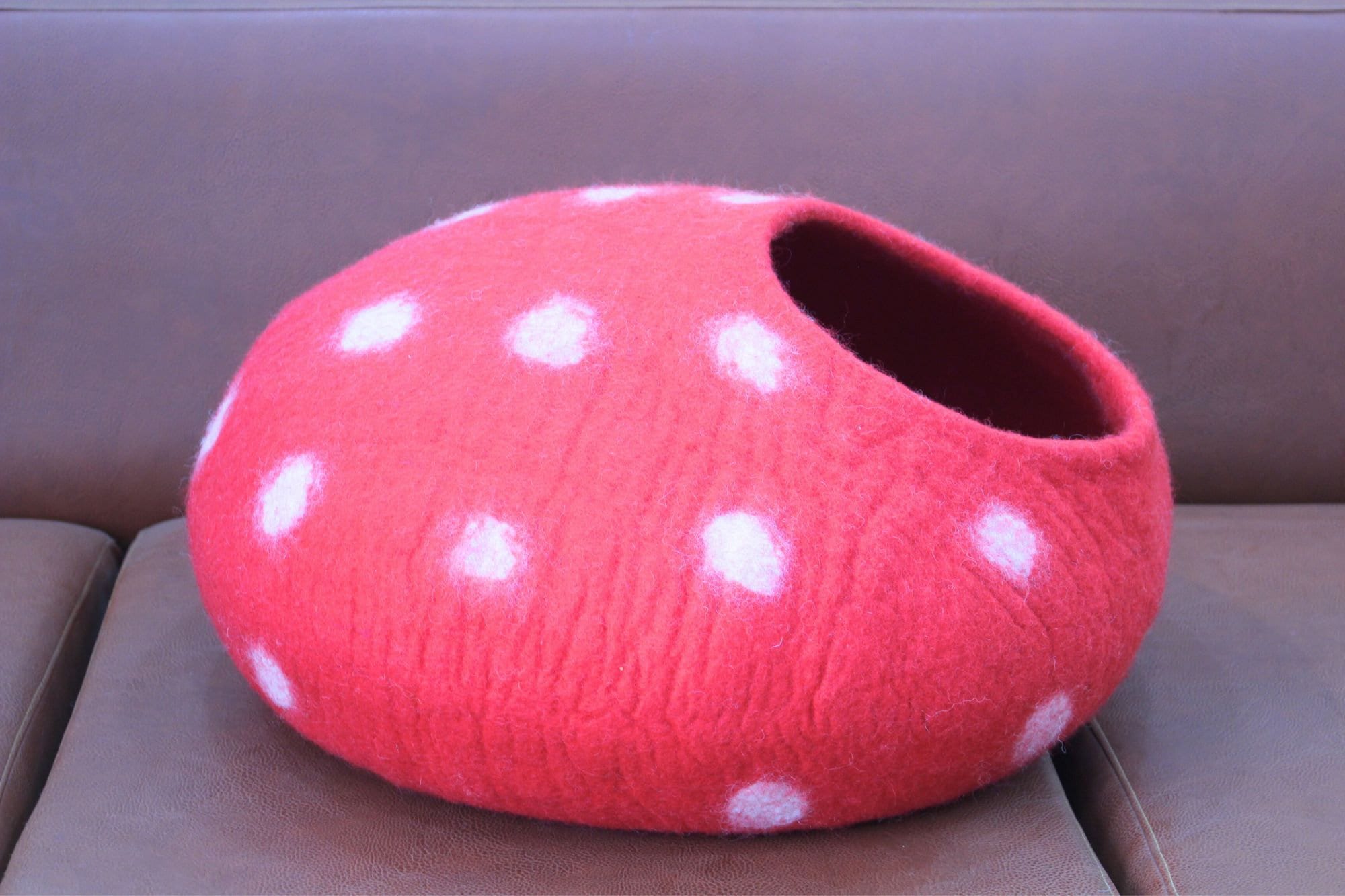Strawberry Design Cat Cave - Handmade Wool Pet Bed - Wool Furniture For Pets - Felt Natural Cat Bed