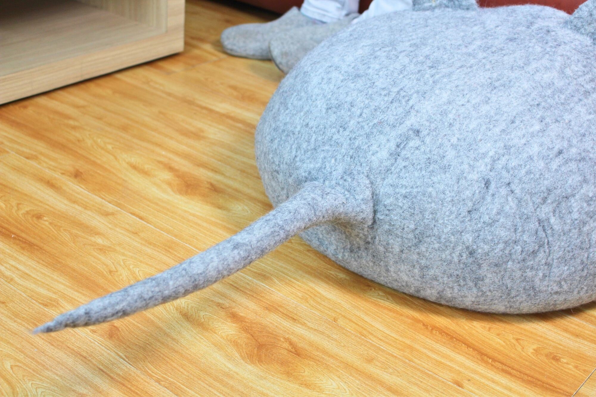 Cuccia per gatti a forma di topo grigio in feltro | Lettino per animali domestici in lana ecologica | Comodo rifugio per gatti