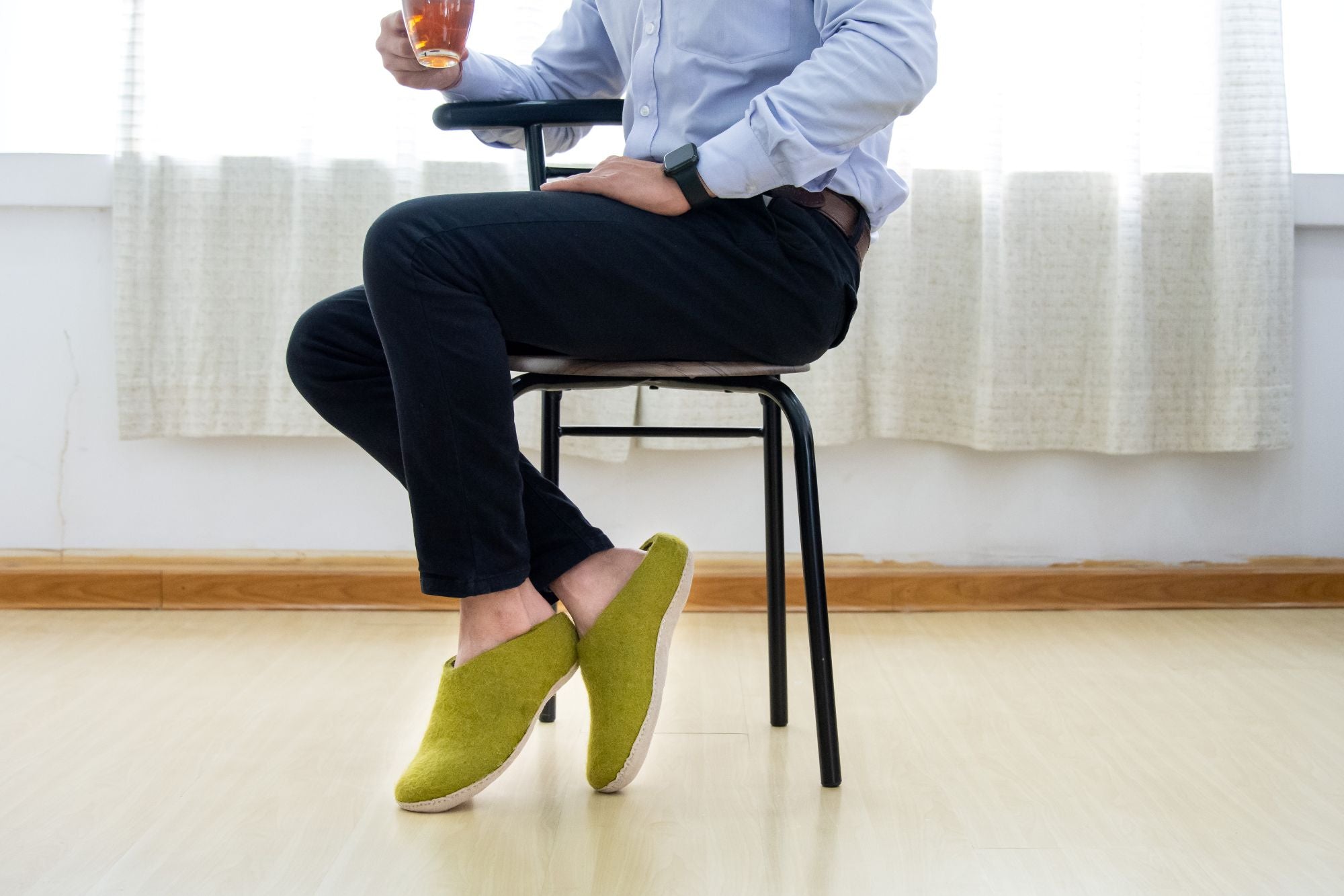 Do Felt Shoes Make Your Feet Itchy If You Wear Them Without Socks?