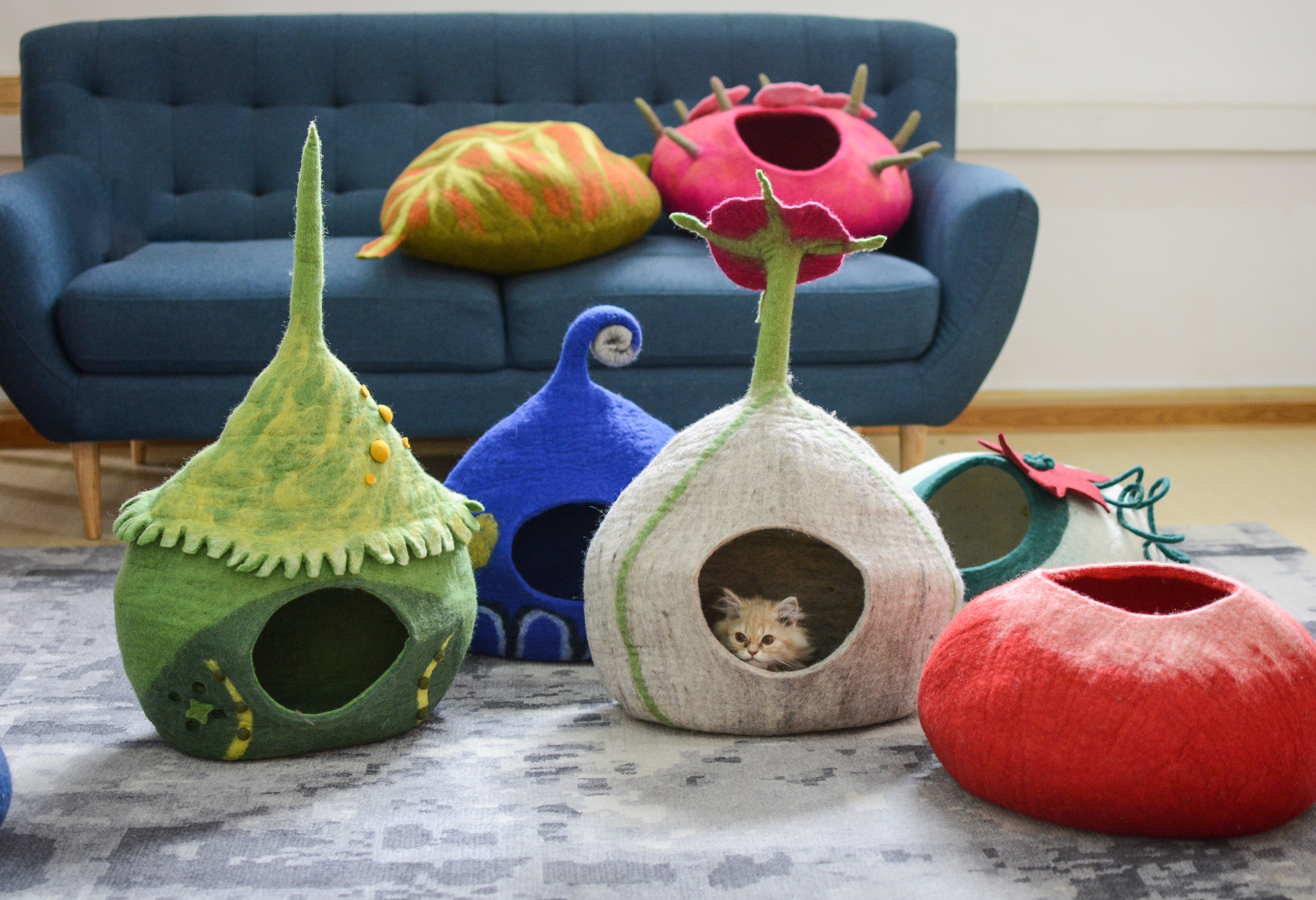 How to Clean a Handmade Felt Wool Cat Bed (Safe & Easy Care Guide)