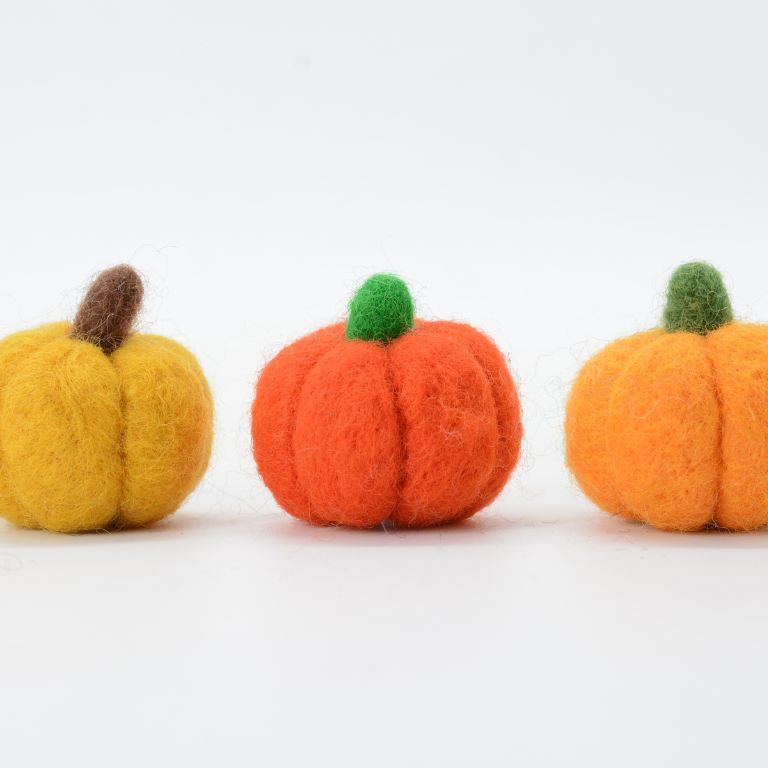 Mini Felt Pumpkin Ornaments – Halloween Decor