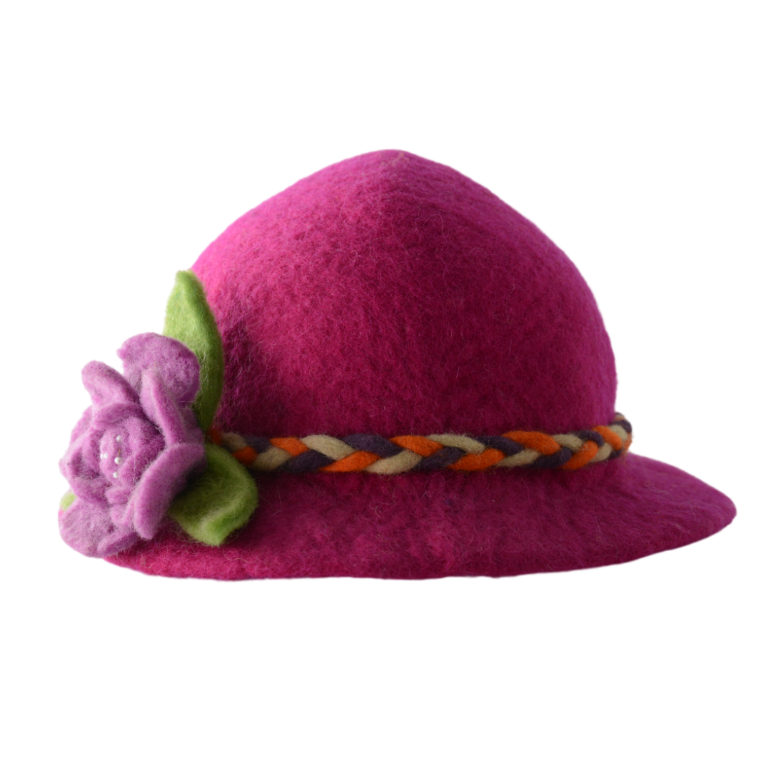 Chapeau unique en feutre de laine rose avec motif floral