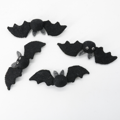 Chauve-souris décorative en feutre faite à la main–Décoration d'Halloween effrayante
