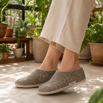 Marbled Brown Handmade Wool Felt Indoor Shoes with Leather Sole