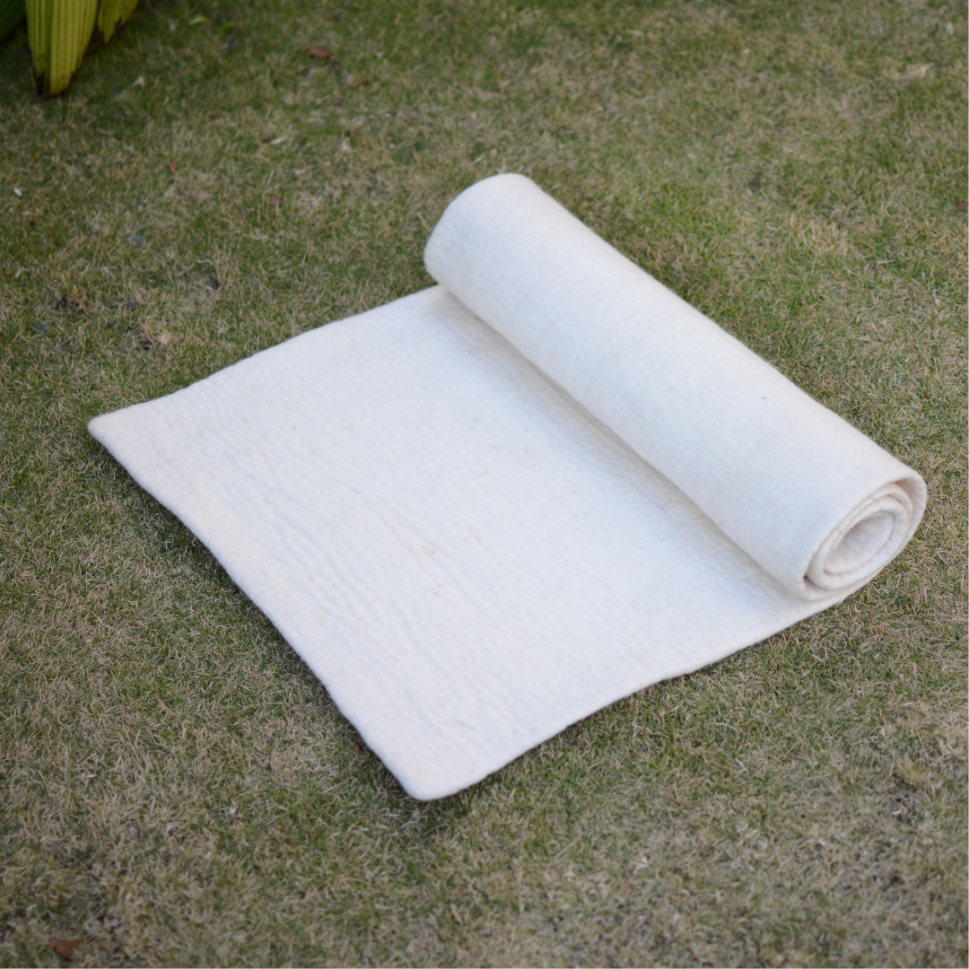 Tapis de Yoga en Feutre de Laine Blanche Fait Main, Tapis de Méditation Naturel