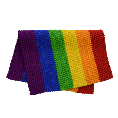 Handgeknüpfter Regenbogen-Wollteppich fürs Kinderzimmer