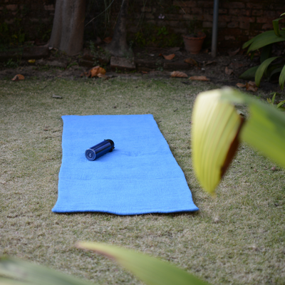 Håndlavet blå uldfilt yogamåtte naturlig meditationsmåtte