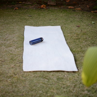 Tapis de Yoga en Feutre de Laine Blanche Fait Main, Tapis de Méditation Naturel