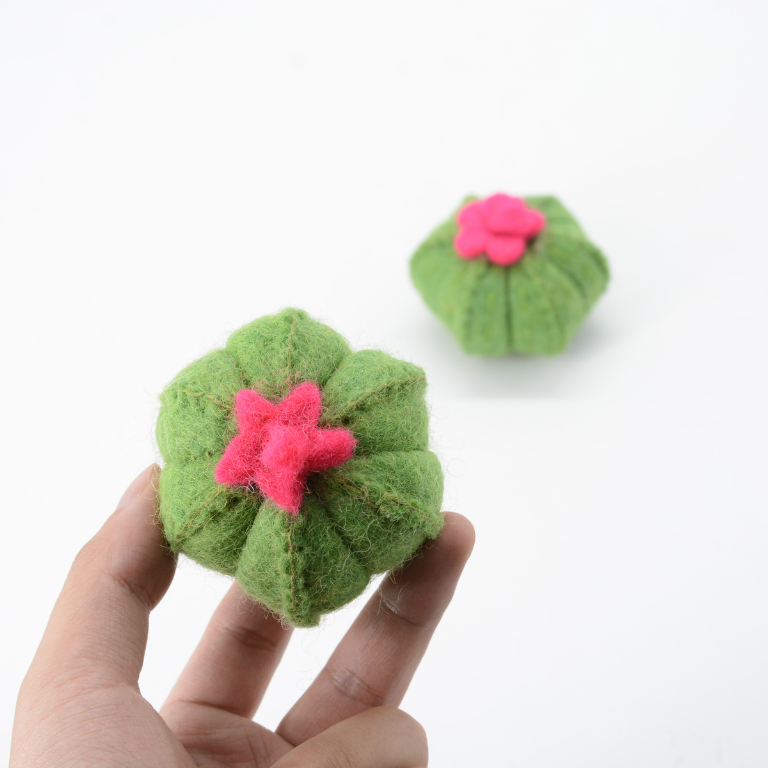 Mini Felt Pumpkin Ornaments – Halloween Decor