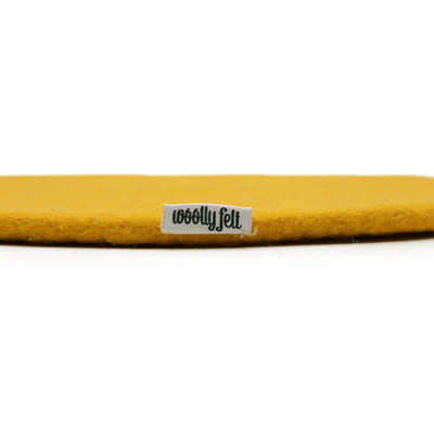 Coussin de chaise plat en feutre uni jaune fait main, fin en laine