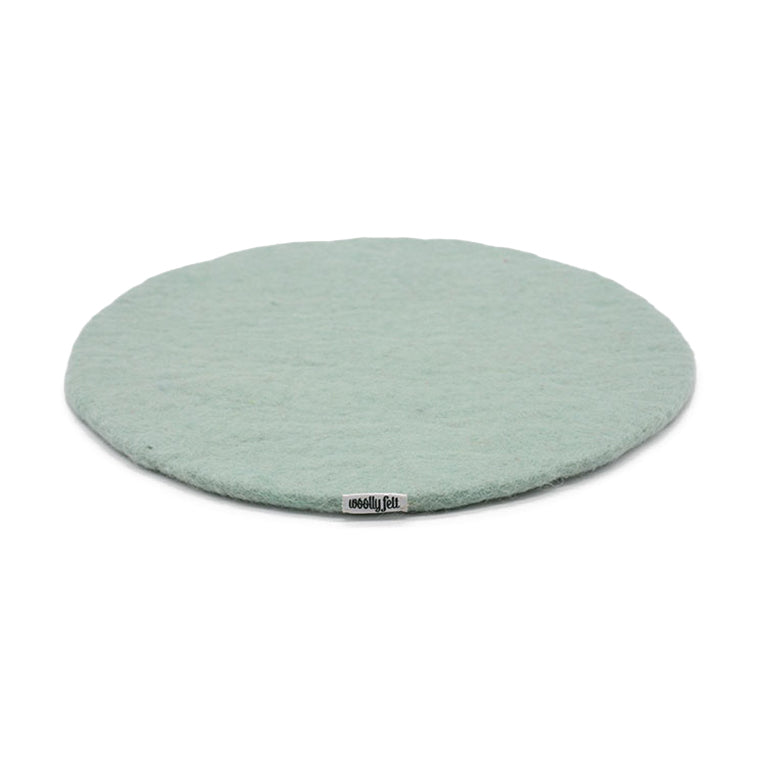 Coussin de chaise plat uni bleu menthe fait main en feutre fin de laine