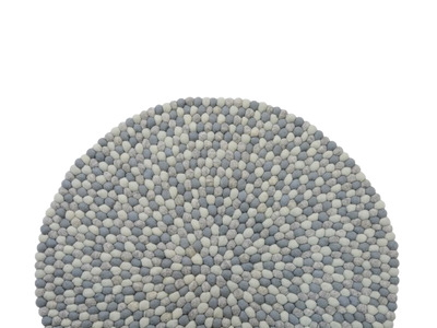 Tappeto rotondo fatto a mano in feltro misto grigio e lana.