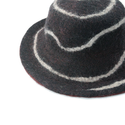 Chapeau confortable en feutre de laine noire à rayures blanches