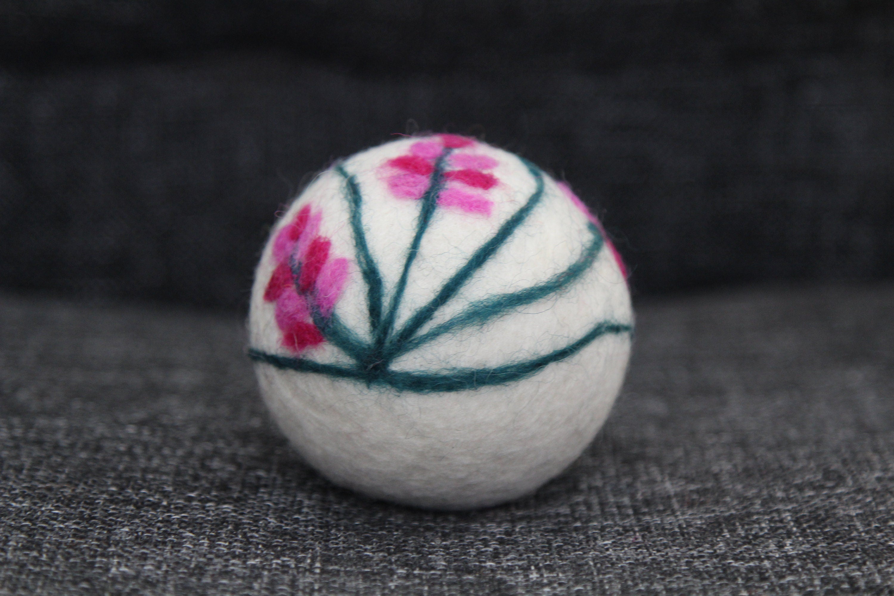 Handmade Floral Felt Ball Cat Toy – Eco-Friendly, Non-Toxic