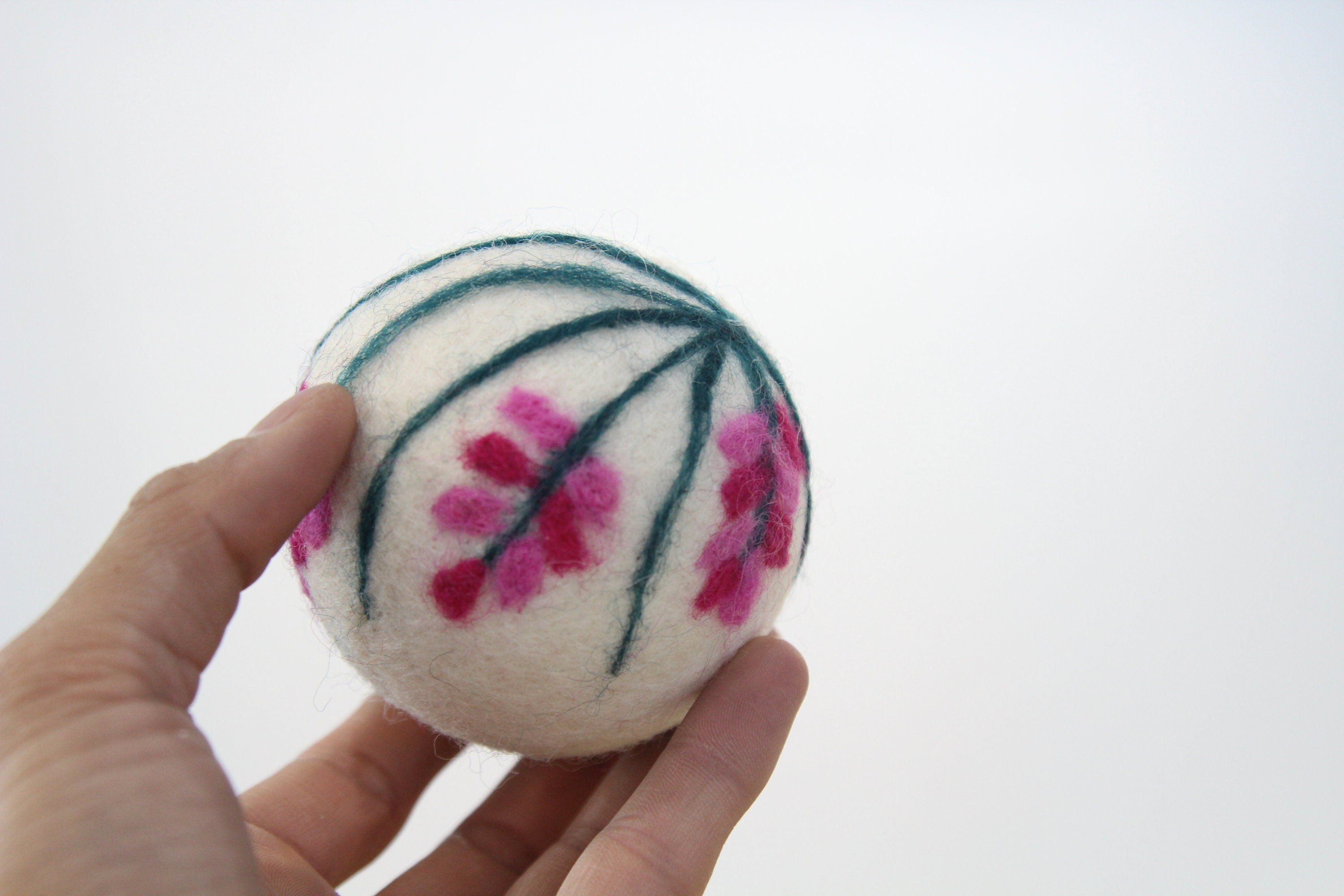 Handmade Floral Felt Ball Cat Toy – Eco-Friendly, Non-Toxic