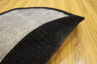 Wool Felt Pet Mat | Eco-Friendly Round Dog and Cat Rug