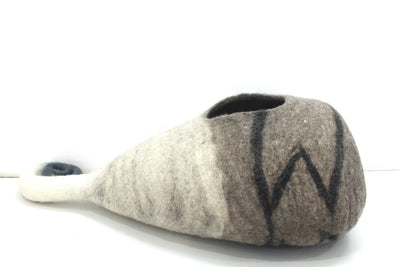 Handmade Wool Cat Cave – Cozy Felt Pet Bed with Swirl Tail
