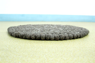 Felt Ball Pet Bed – Cozy Cat or Dog Rug (50cm)