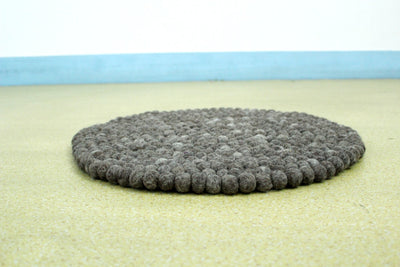 Felt Ball Pet Bed – Cozy Cat or Dog Rug (50cm)
