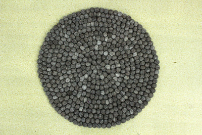 Felt Ball Pet Bed – Cozy Cat or Dog Rug (50cm)