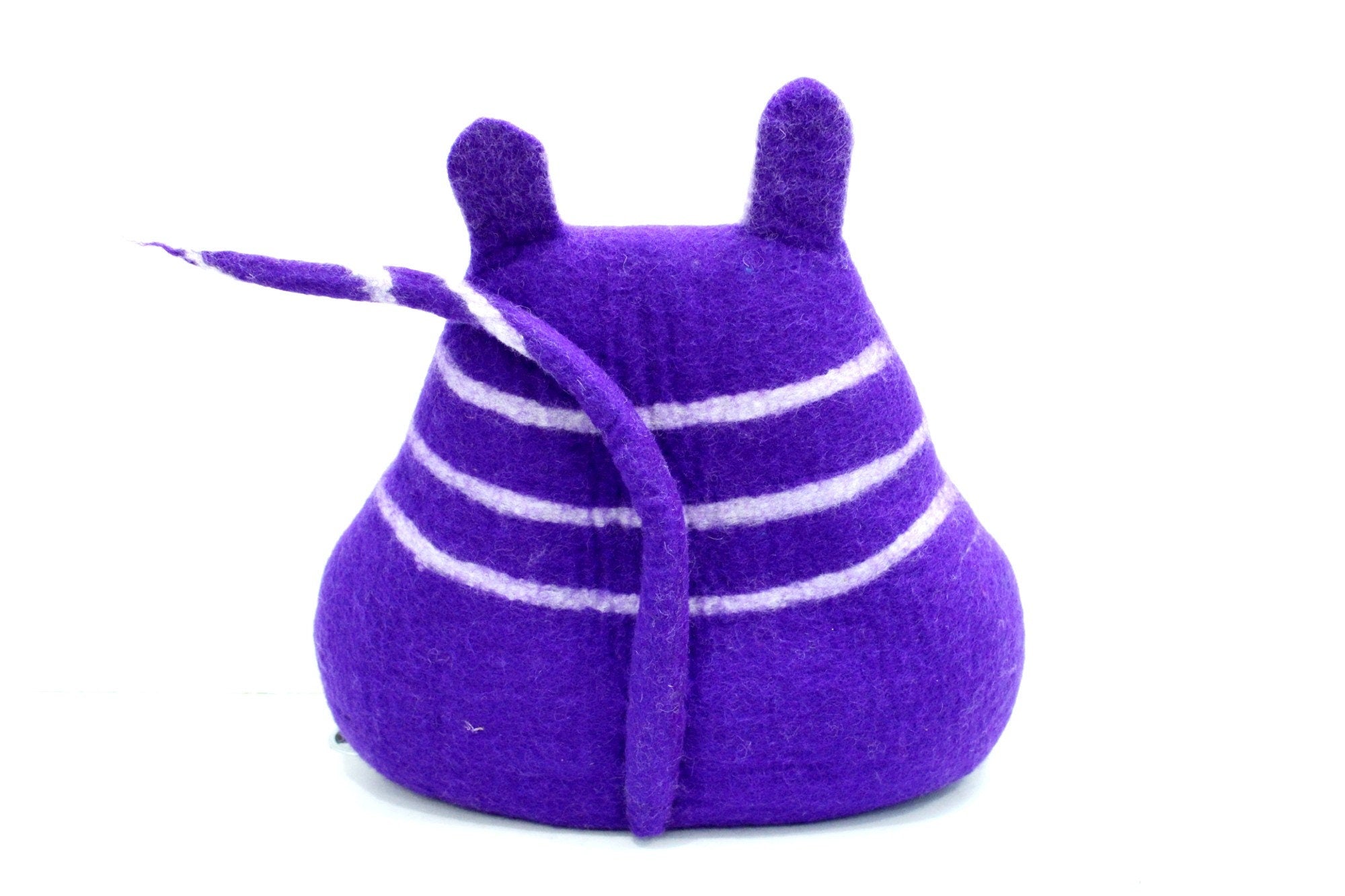 Felt Cat Cave – Purple Wool Pet Bed, Eco-Friendly Kitty House