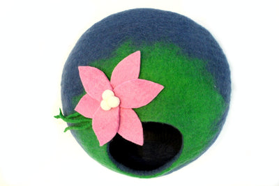 Lily Pond Wool Felt Cat Cave – Flower Pet House, Cozy Cat Dome