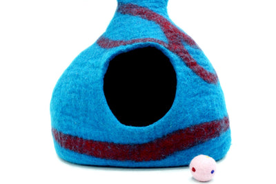Kangaroo Felt Cat Cave – Handmade Wool Pet Bed