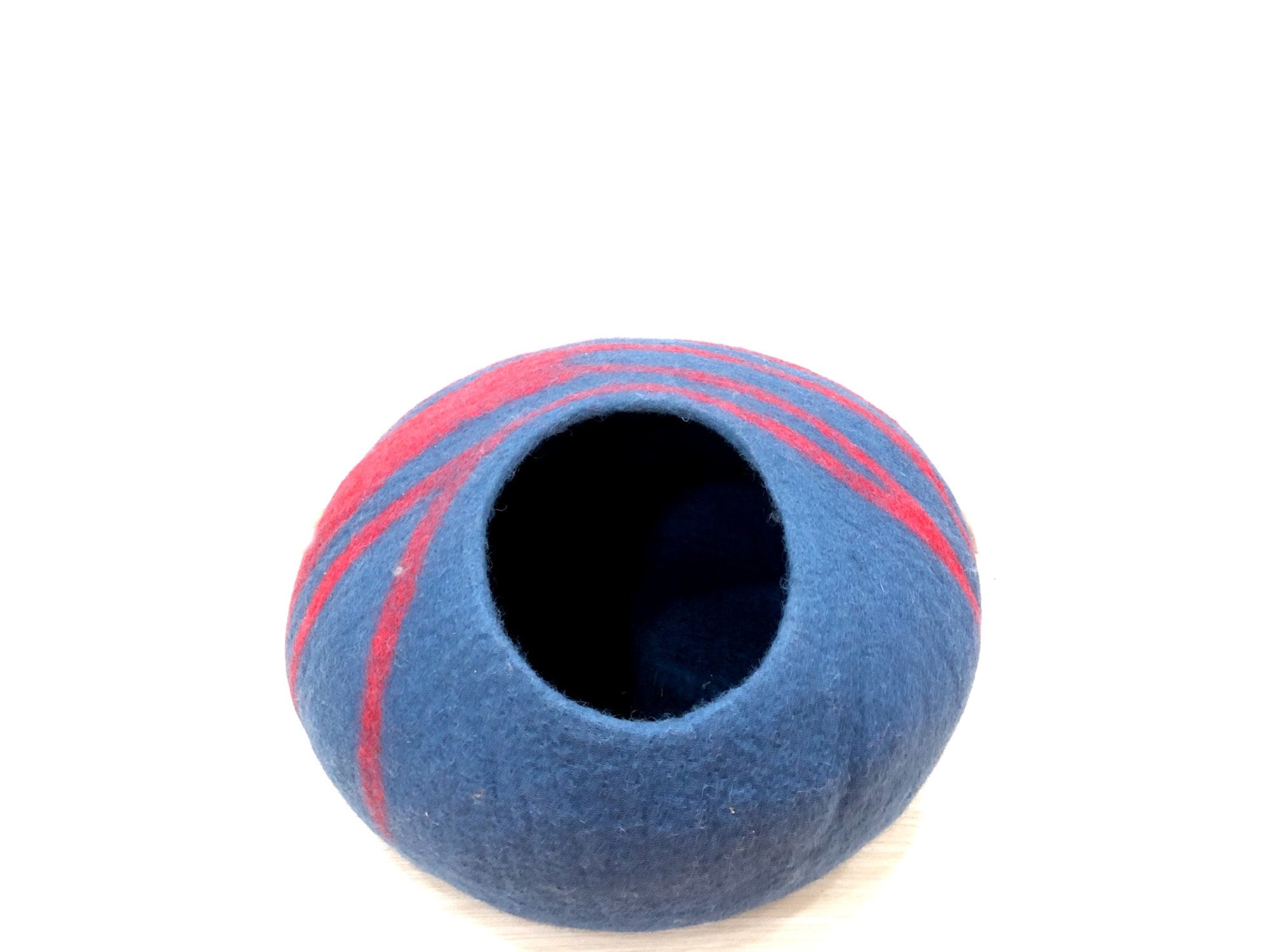 Handmade Wool Felt Cat Cave – Modern Pet Bed, Cat Cocoon